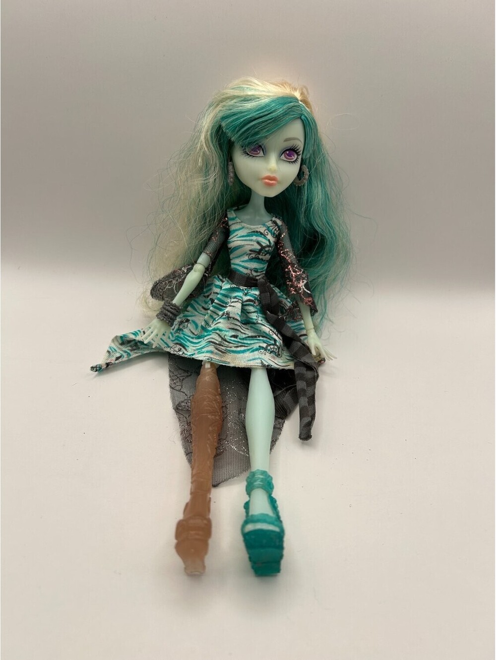 Monster High Fashion Doll Vandala Doubloons Haunted Student Spirits Girls 27 Cm